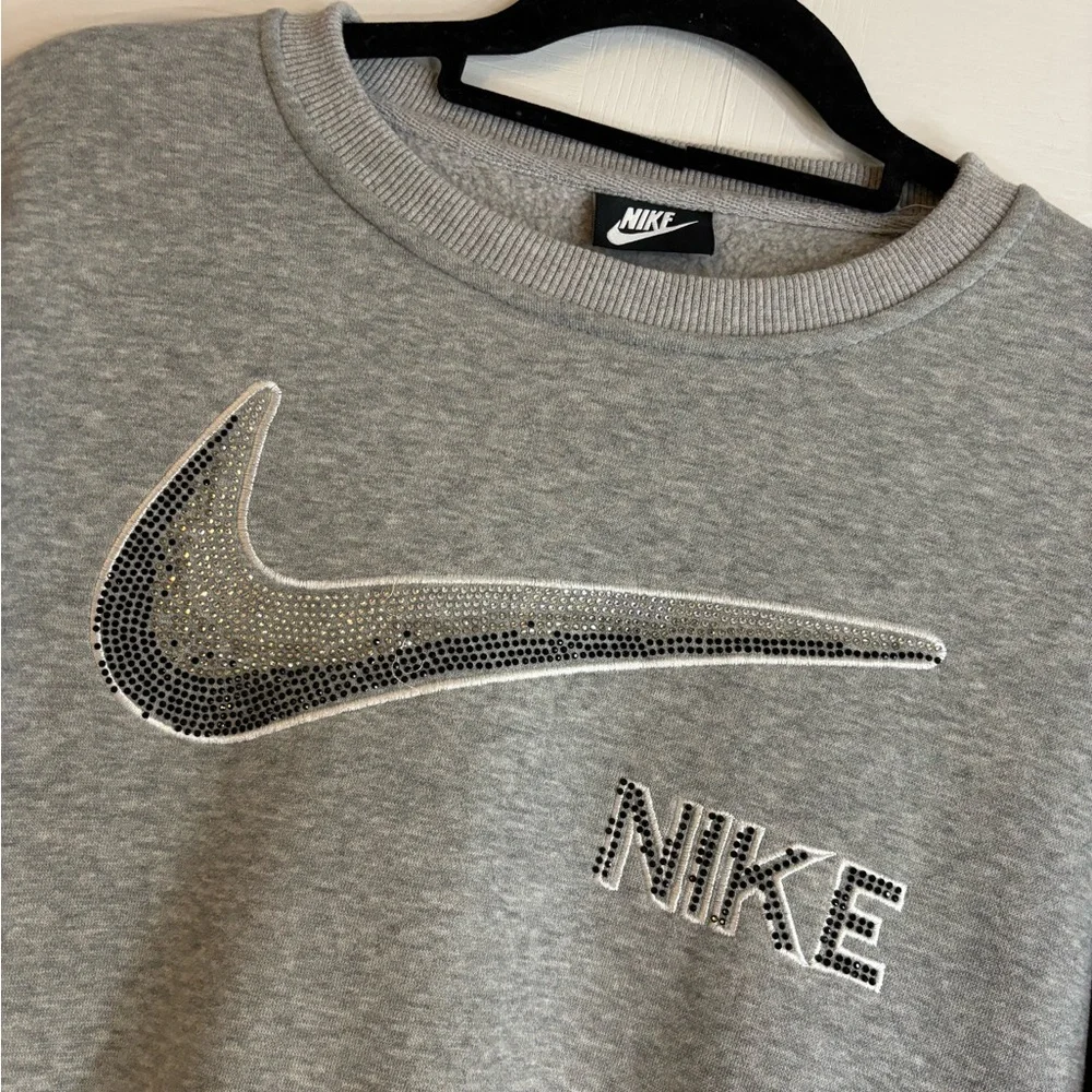 Nike Gray Sweater - Picture 2 of 3